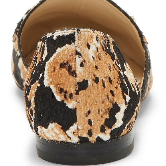 Vince Camuto Kordie Flats - Picture 4 of 8